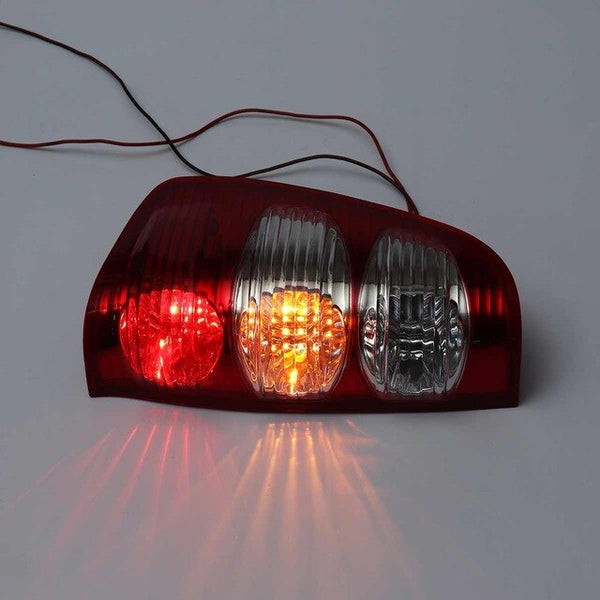 Left / Right Side Taillight Taillamp Tail Light Lamp For Great Wall V200 V240 2009 2010 2011