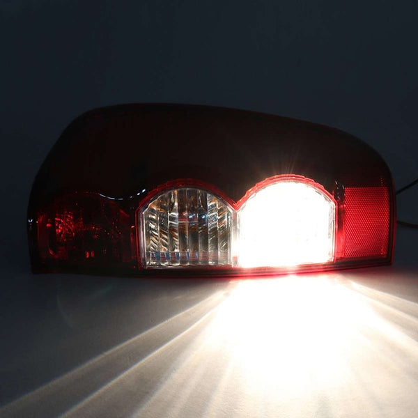 1pc Left / Right Side Taillight Tail Light Lamp For Great Wall V200 V240 2009 2010 2011 White Amber Red Color Light